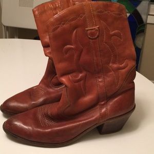 Chestnut brown leather cowboy boots
